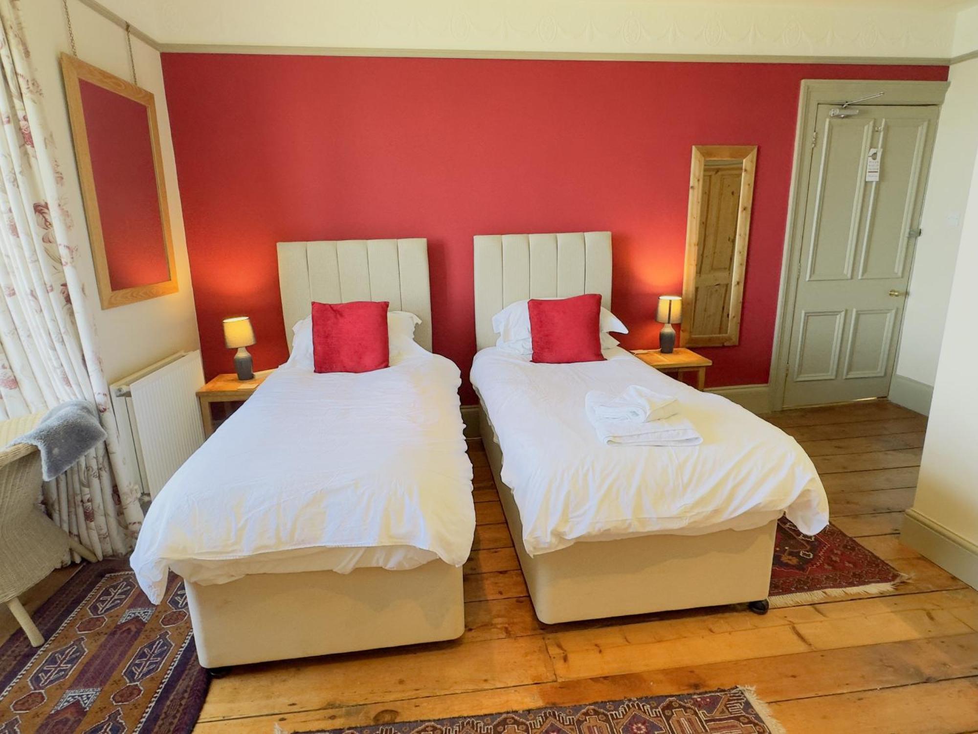 Bed and Breakfast North Walk House Лінтон Номер фото
